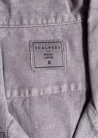 Camisa Scalpers gris manga corta