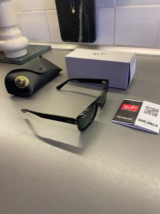 Gafas de Sol Ray-Ban RB 4396 Warren. Sin usar.