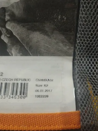 Arnés de escalada Singing Rock sin usar