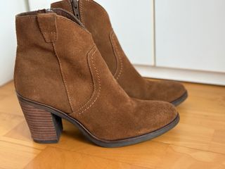 Botines de serraje marrón usados una vez