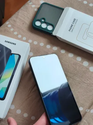 Samsung Galaxy A16 5G Negro + Funda resistente.