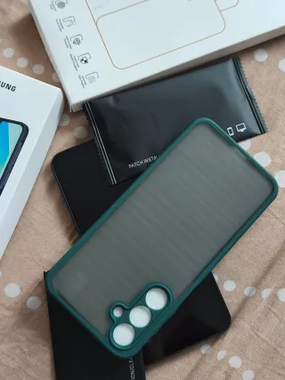 Samsung Galaxy A16 5G Negro + Funda resistente.