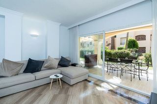 Piso en venta en Elviria en Marbella