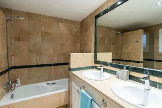 Piso en venta en Elviria en Marbella