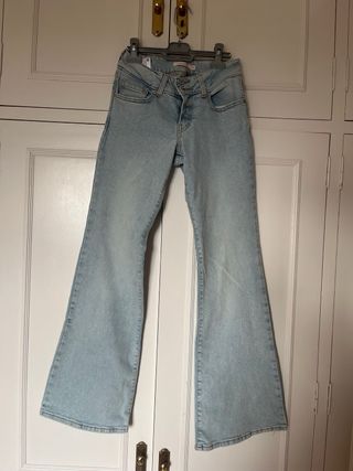 Levi's Vaqueros Acampanados Tiro Bajo