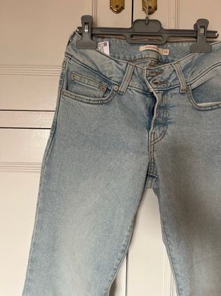 Levi's Vaqueros Acampanados Tiro Bajo