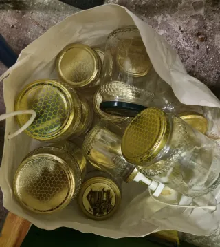 Casetta per miele e apicoltura, accessori omaggio