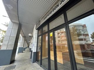 Oficina en venta en Arco Norte - Avda. España en Dos Hermanas