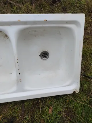 Fregadero doble esmaltado antiguo
