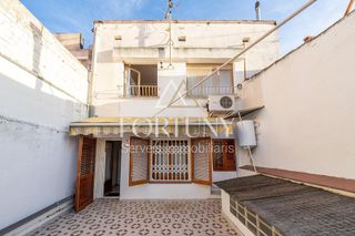Chalet en venta en Constantí