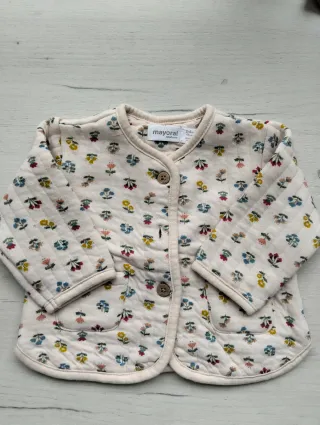 Conjunto Mayoral de tres piezas para niña