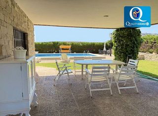 Chalet en alquiler en Vistahermosa en Alicante