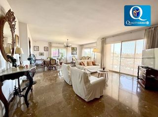 Chalet en alquiler en Vistahermosa en Alicante