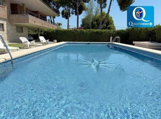 Chalet en alquiler en Vistahermosa en Alicante