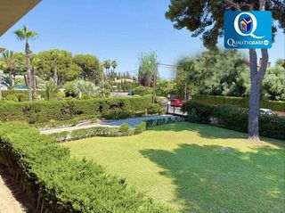 Chalet en alquiler en Vistahermosa en Alicante