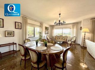 Chalet en alquiler en Vistahermosa en Alicante