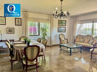 Chalet en alquiler en Vistahermosa en Alicante