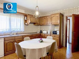 Chalet en alquiler en Vistahermosa en Alicante