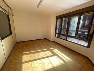 Oficina en alquiler en Centro en Gijón