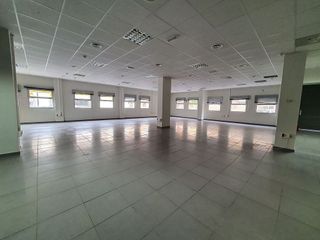 Local comercial en alquiler en Puente Genil