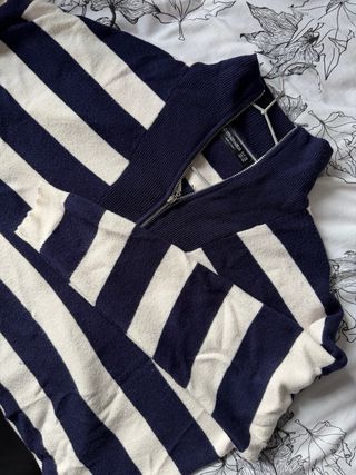 Jersey rayas cuello alto Stradivarius Talla S