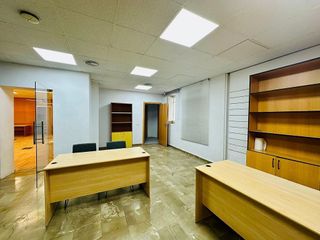 Local comercial en alquiler en Pajaritos - Plaza de Toros en Granada