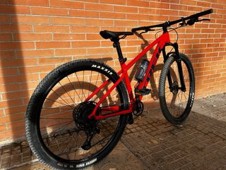Bicicleta Trek Marlin M Roja