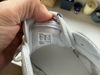 Zapatillas Asics Blancas y Verdes