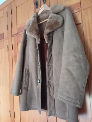 Chaquetón piel vuelta marrón