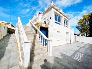 Chalet en venta en Centro en Torrevieja