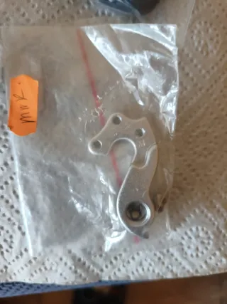 Lote  23 ud punteras CUBE y MMR