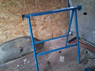 Burriquetas de metal azules