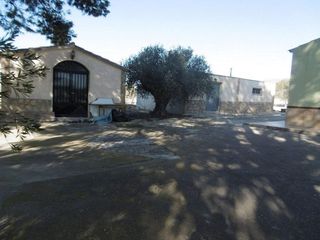 Chalet en venta en Yecla