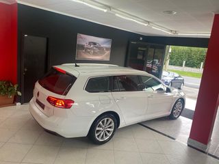 Volkswagen Passat 2021 .