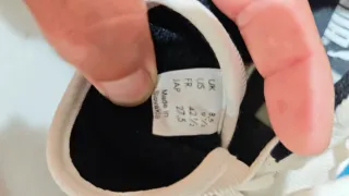 Zapatillas atletismo Puma verdes y blancas