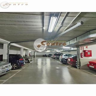 Garaje en venta en Santa Cruz - Industria - Polígono Campollano en Albacete