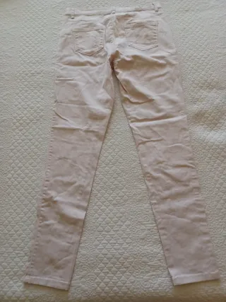 Pantalón vaquero beige