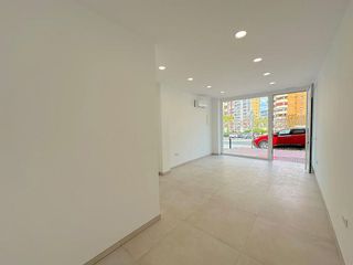 Local comercial en venta en Playa de Poniente en Benidorm
