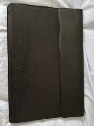 Pantalla portátil ASUS 34x19cm + funda