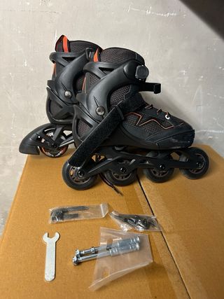 Patines en línea Oxelo Talla 35-38 y protecciones.