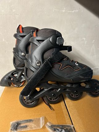Patines en línea Oxelo Talla 35-38 y protecciones.