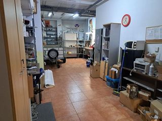 Local comercial en alquiler en Residencia - Abella en Lugo