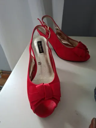 Zapatos de fiesta rojos talla 37