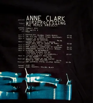 Camiseta Anne Clark Wordprocessing