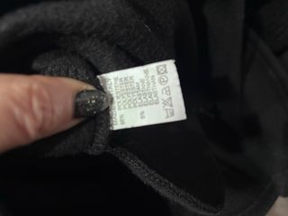 Sudadera negra mujer con estampado