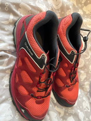 Zapatillas Quechua Montaña Rojas