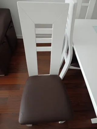 Mesa y 6 Sillas Comedor Blancas