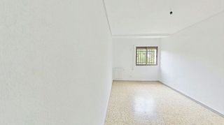 Piso en venta en Poligono Sur - La Oliva - Letanías en Sevilla