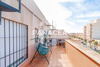 Piso en venta en Roquetas Centro en Roquetas de Mar