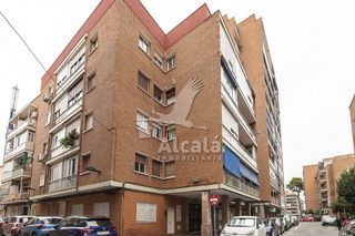 Piso en venta en San Isidro - Los Almendros en Alcalá de Henares